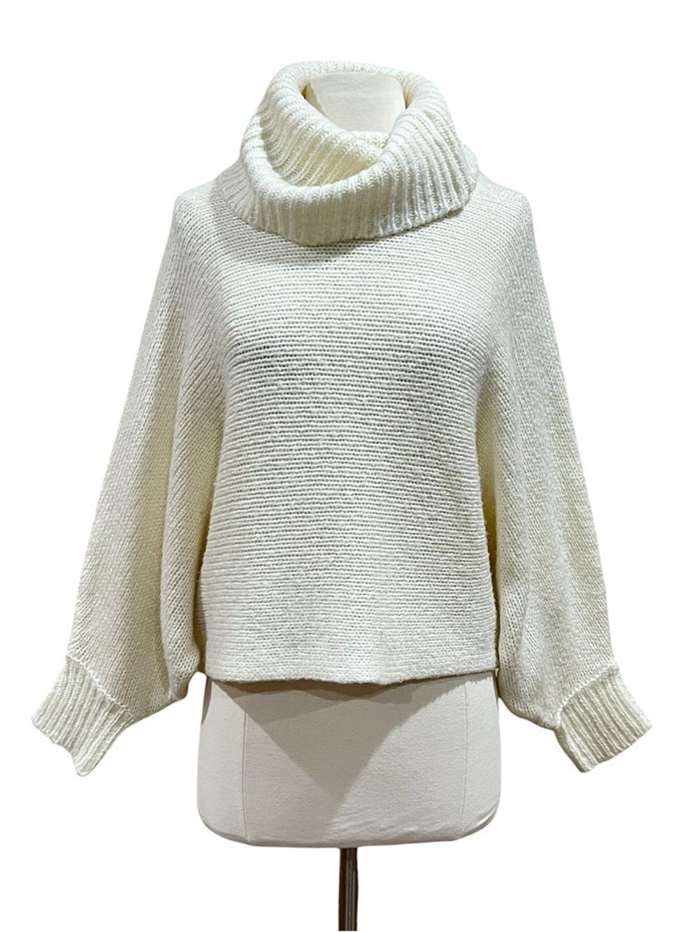 Poof Cream Dolman Turtleneck Sweater Size Large